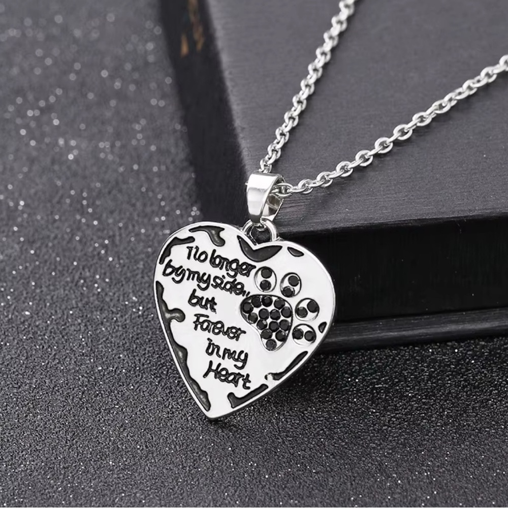 Silver Heart Paw Black Jewels Necklace